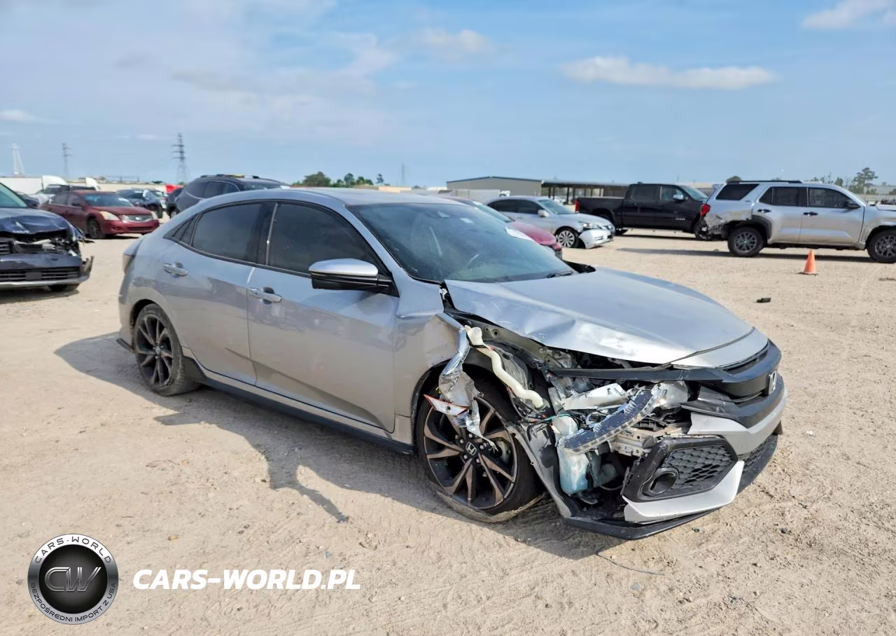 2018 Honda Civic Sport Touring VIN:SHHFK7H91JU231328 - 4