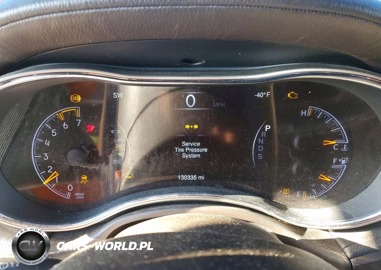 2015 Jeep Grand Cherokee Overland VIN:1C4RJECT9FC793345 - 9