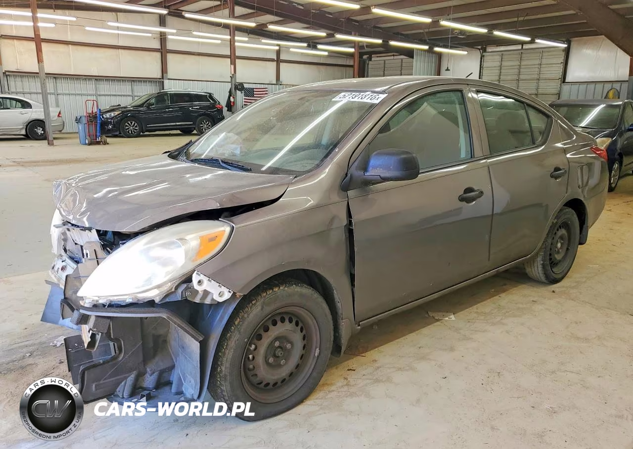 2013 Nissan Versa 1.6 S