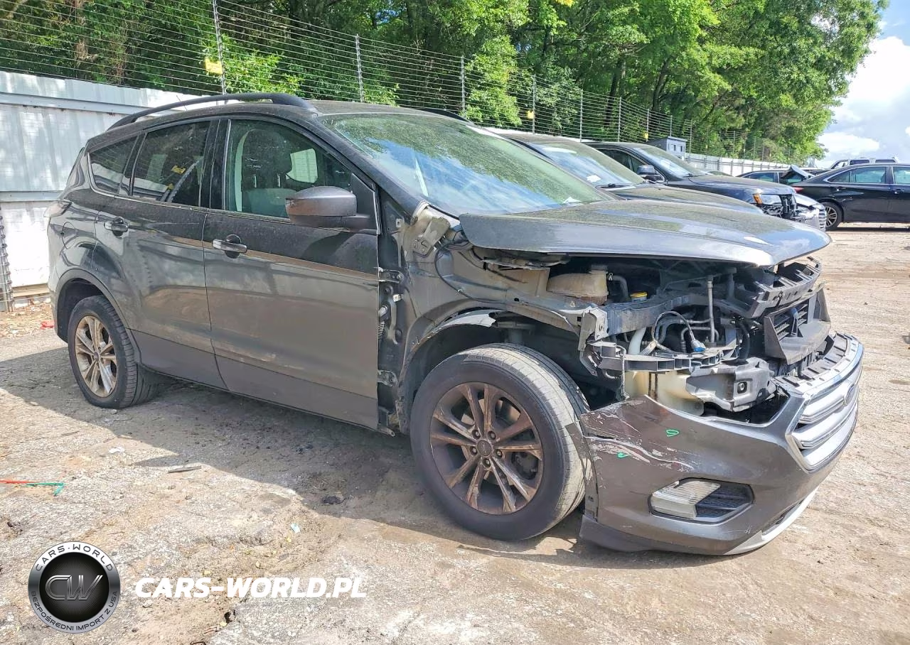 2017 Ford Escape Se VIN:1FMCU9G95HUB72311 - 4