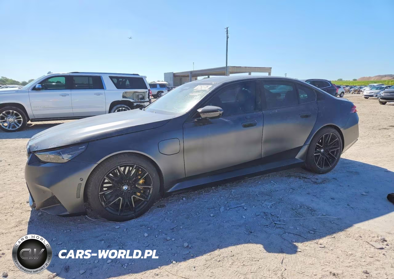 2025 BMW M5