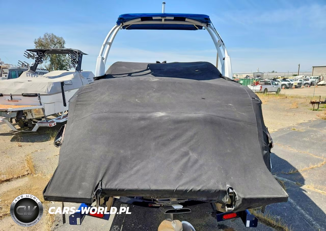 2013 Cobalt Boat VIN:FGE6D063F313 - 9
