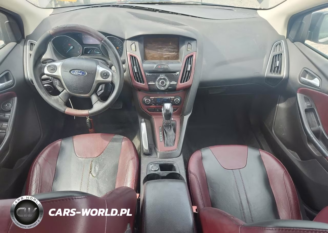2012 Ford Focus Titanium VIN:1FAHP3J26CL151031 - 8