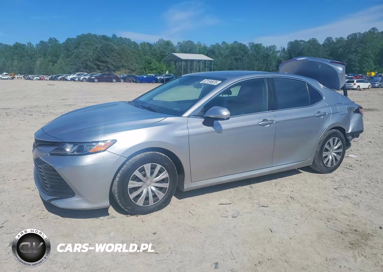 2020 Toyota Camry L – zdjęcie 1 z 12