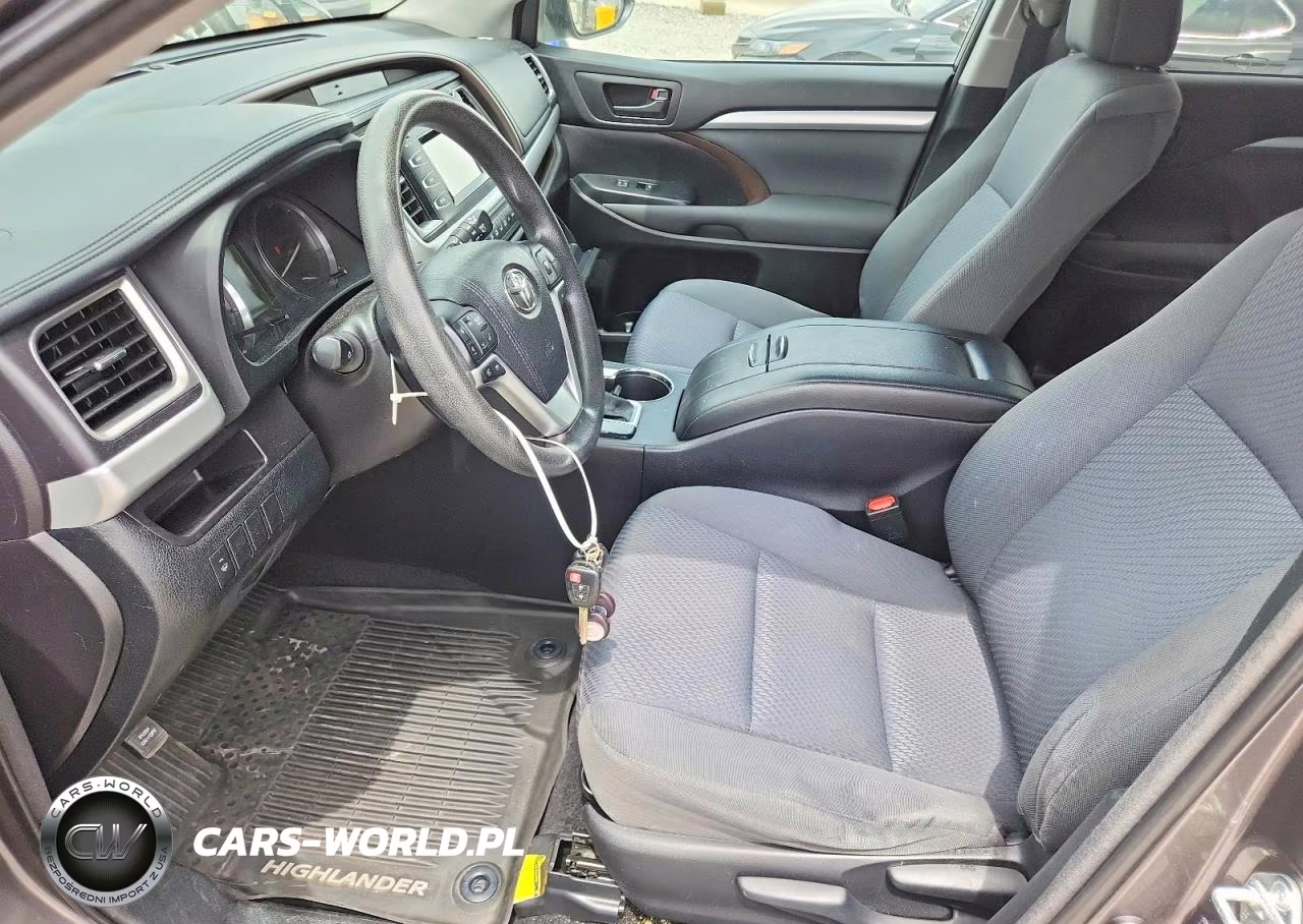 2015 Toyota Highlander Le VIN:5TDBKRFH2FS177658 - 7