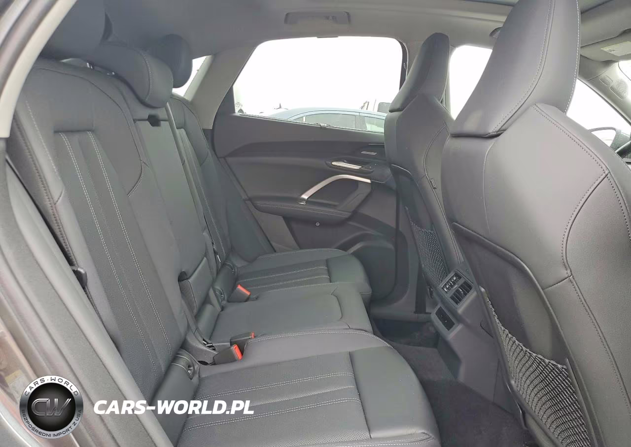 2025 Audi Q5 Sportback Premium Plus VIN:WA1EAAGU7S2061834 - 11