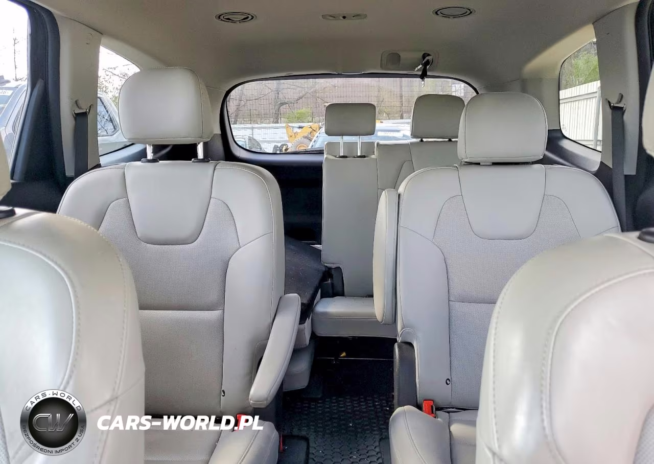 2020 Kia Telluride S VIN:5XYP6DHC1LG035759 - 10