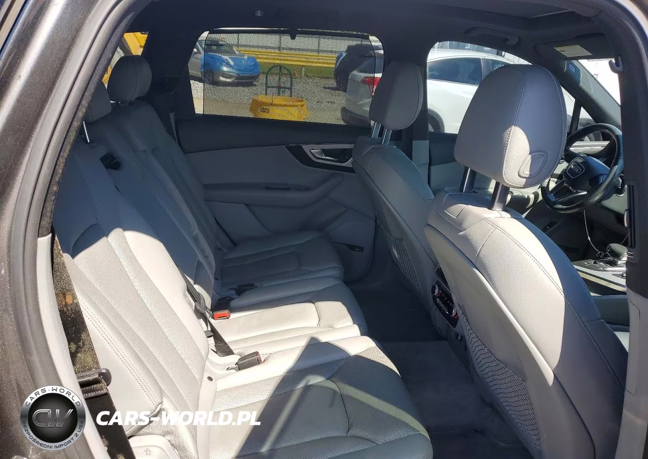 2018 Audi Q7 Premium Plus VIN:WA1LHAF76JD036795 - 11