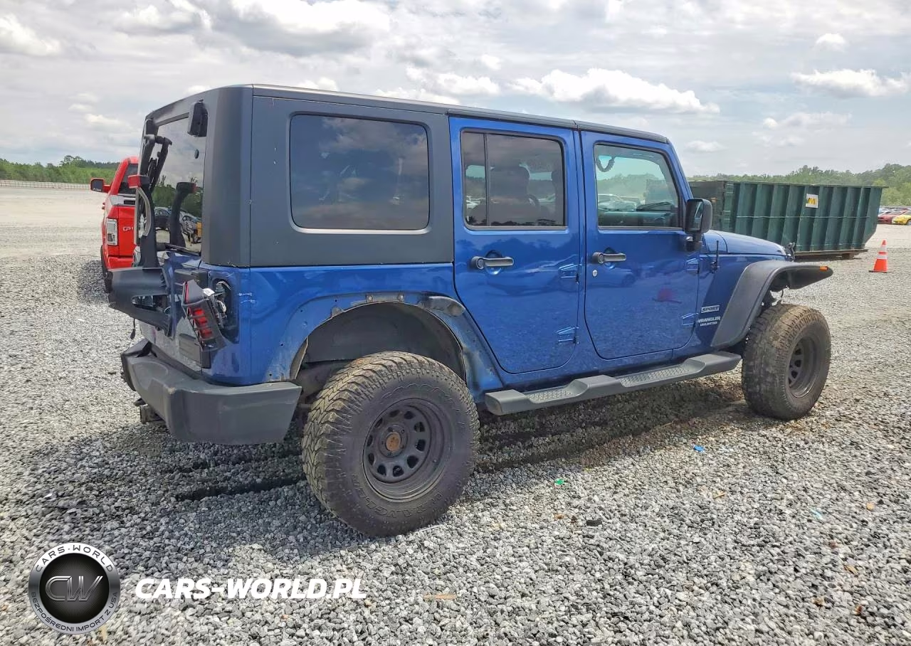 2010 Jeep Wrangler Unlimited Sport VIN:1J4BA3H15AL143010 - 3