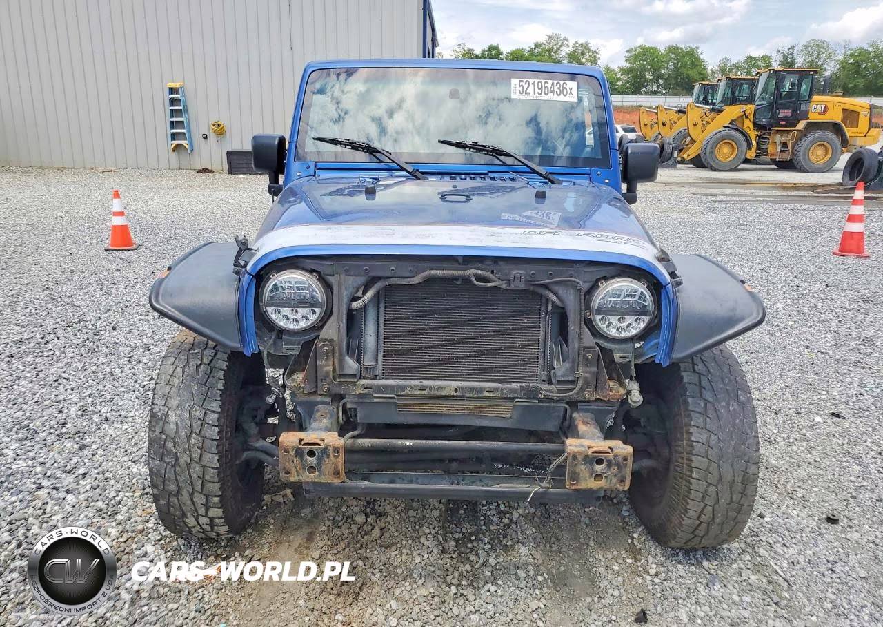 2010 Jeep Wrangler Unlimited Sport VIN:1J4BA3H15AL143010 - 5