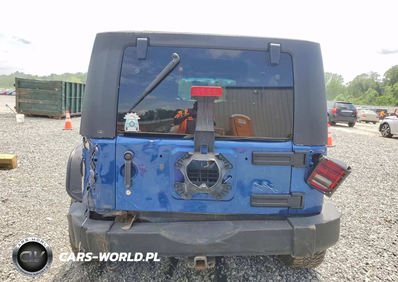 2010 Jeep Wrangler Unlimited Sport VIN:1J4BA3H15AL143010 - 6