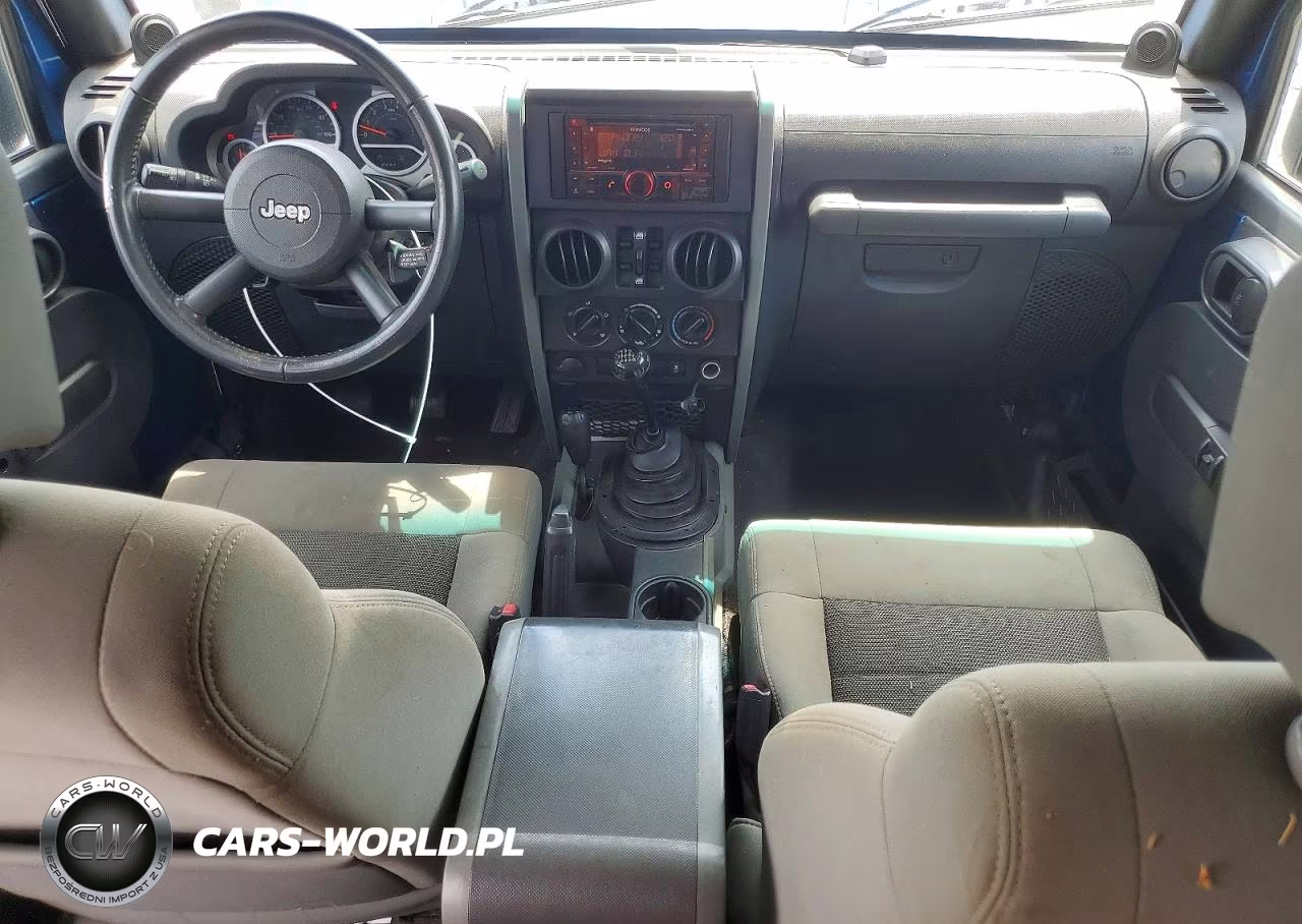 2010 Jeep Wrangler Unlimited Sport VIN:1J4BA3H15AL143010 - 8