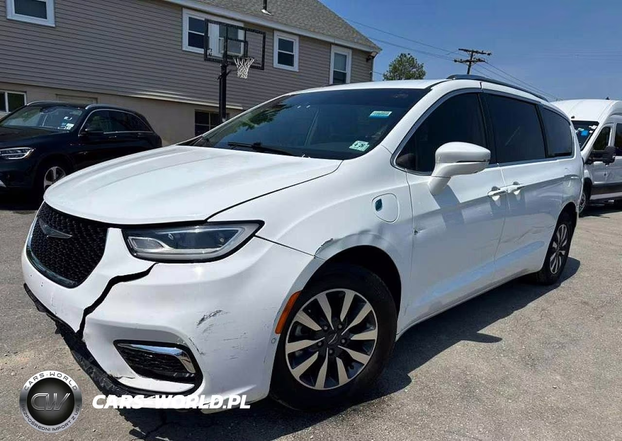 2021 Chrysler Pacifica Hybrid Touring L