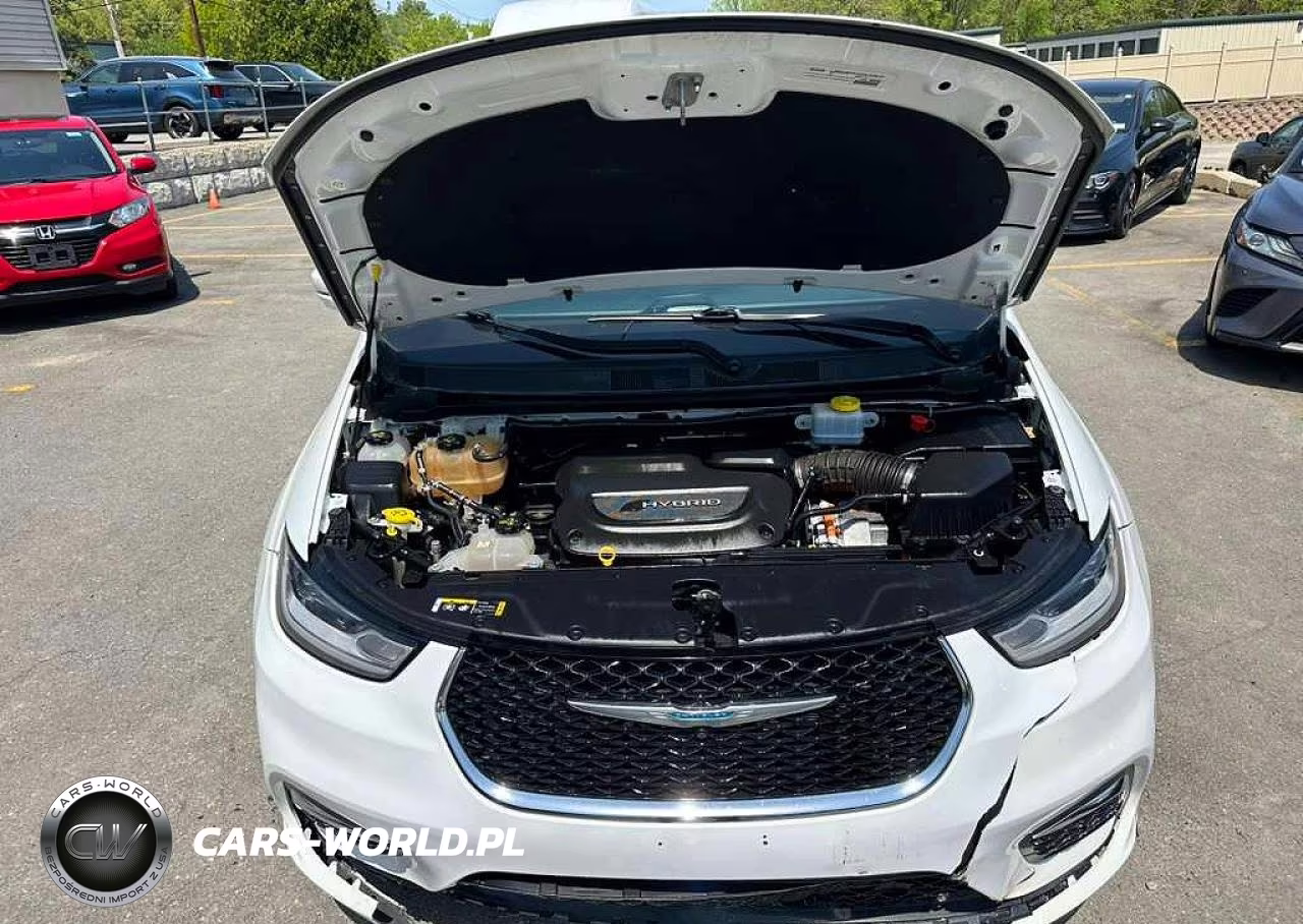 2021 Chrysler Pacifica Hybrid Touring L VIN:2C4RC1L76MR602958 - 8