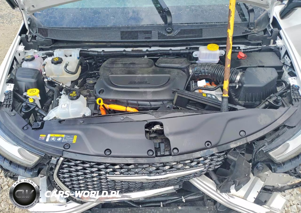 2025 Chrysler Pacifica Hybrid Select VIN:2C4RC1S73SR573126 - 12