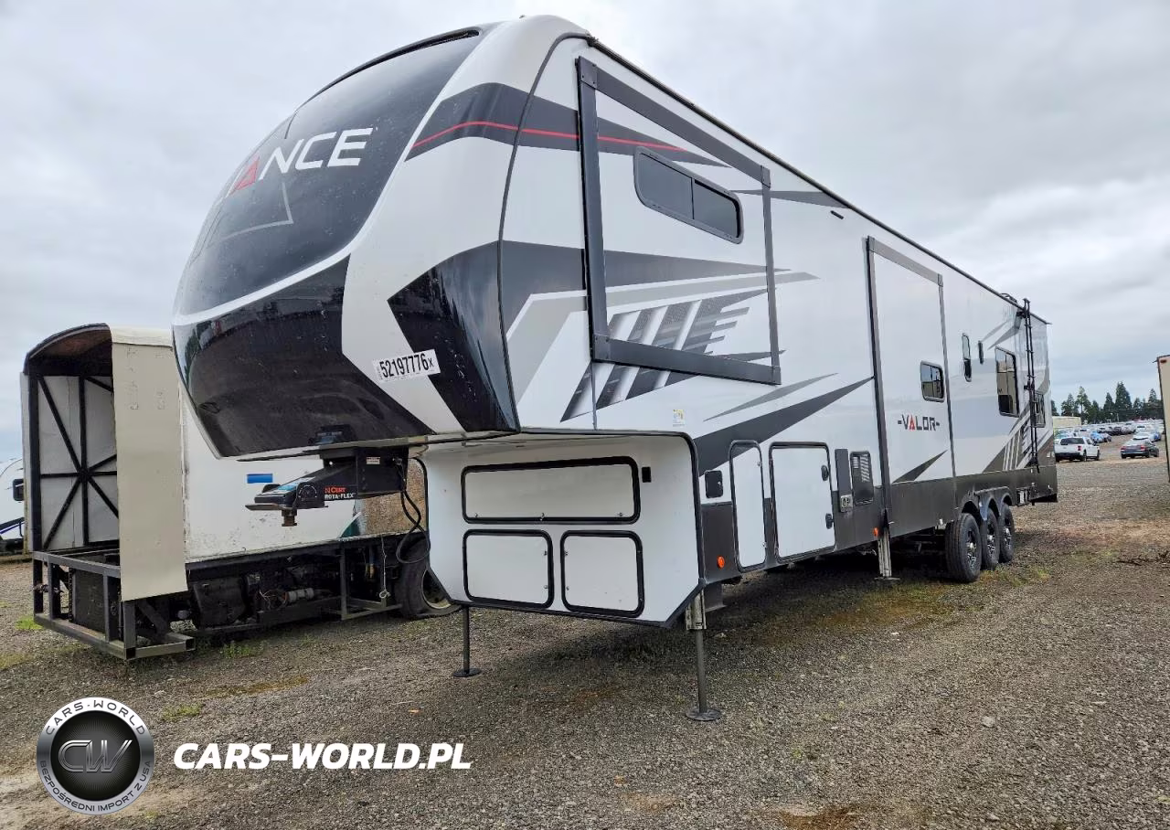 2022 Alliance Valor Camper VIN:7M5FV4435NA005313 - 2