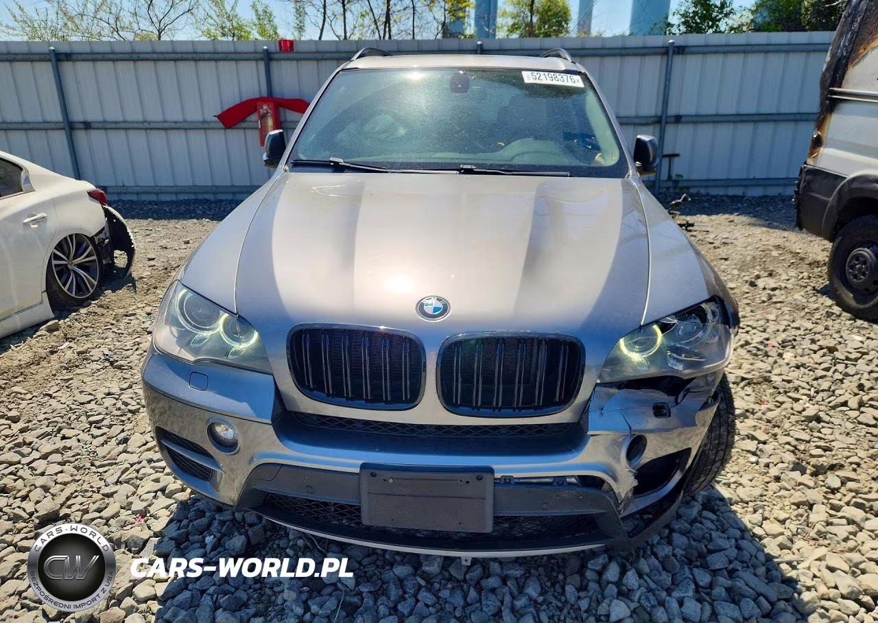 2012 BMW X5 xDrive35I VIN:5UXZV4C58CL767121 - 5