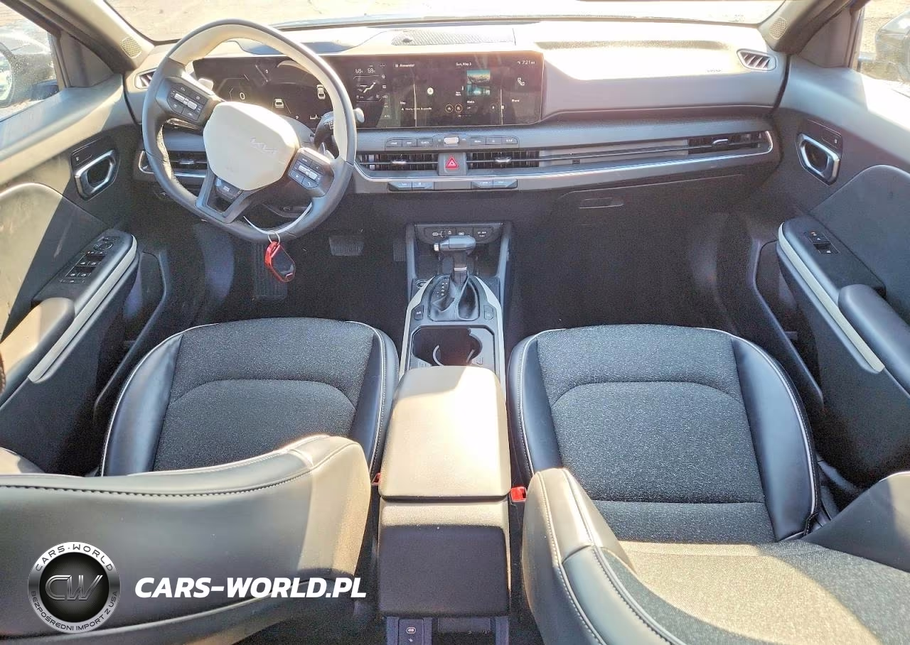 2025 Kia K4 Gt Line VIN:3KPFW4DEXSE048069 - 8