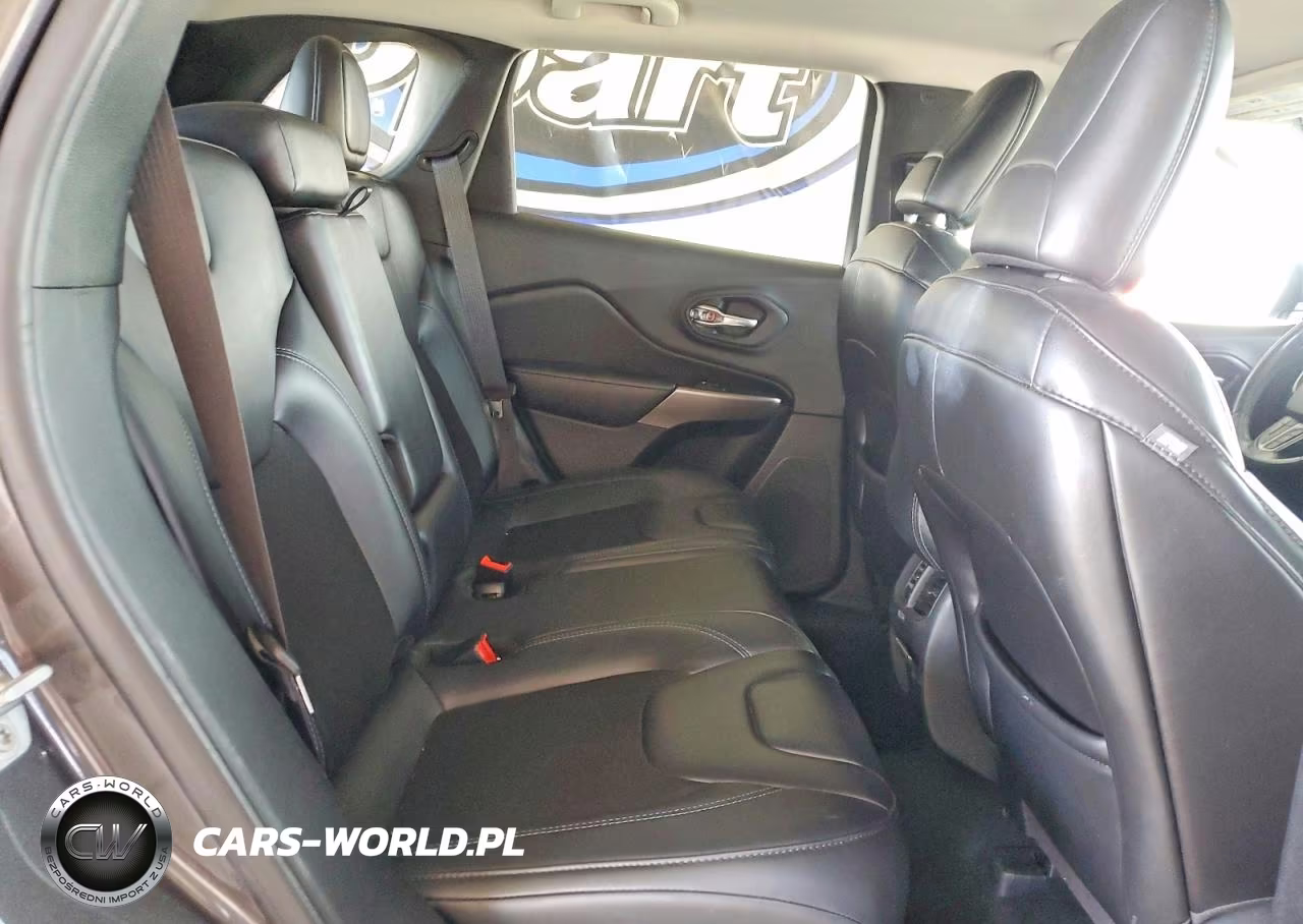 2019 Jeep Cherokee Latitude Plus VIN:1C4PJLLB3KD474109 - 10