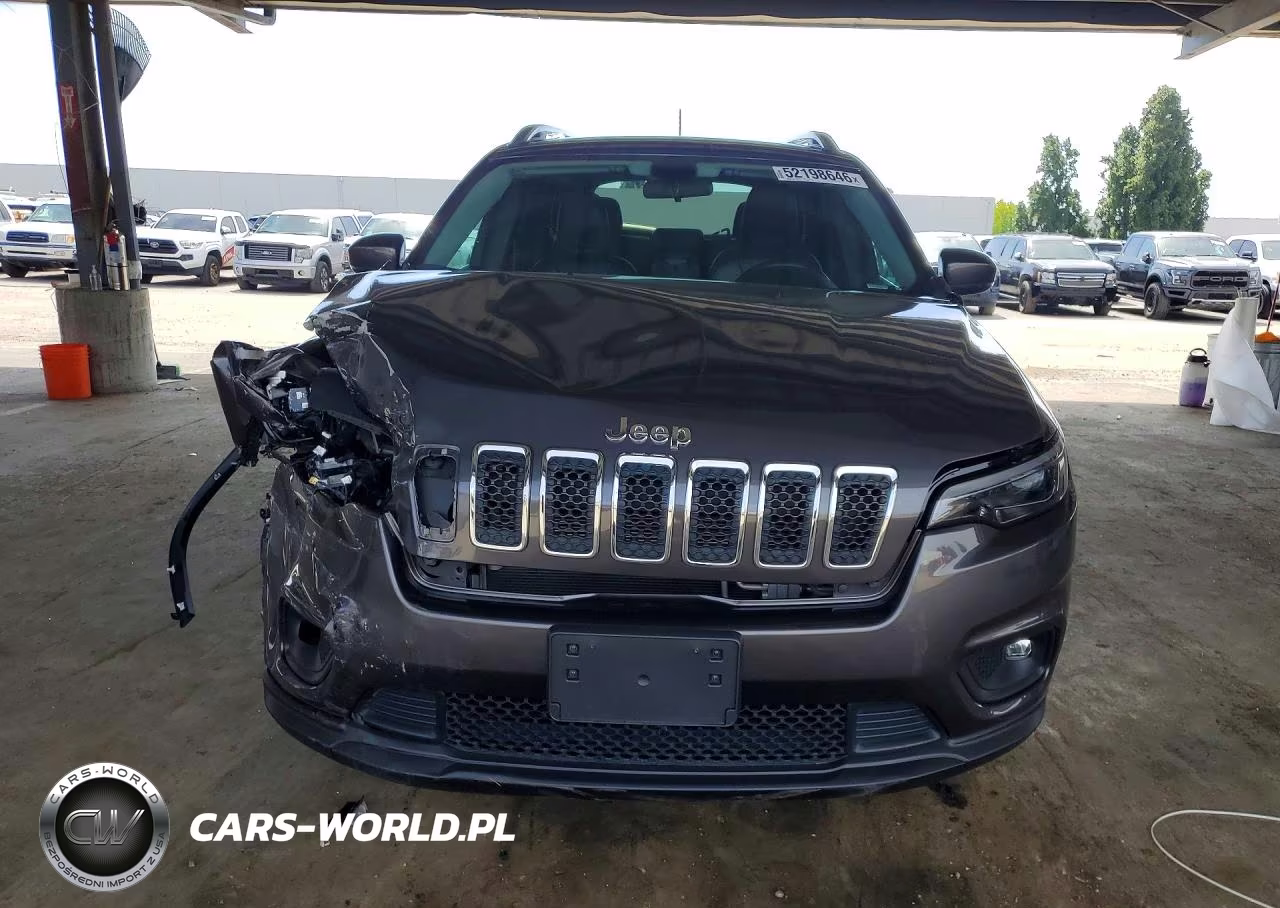 2019 Jeep Cherokee Latitude Plus VIN:1C4PJLLB3KD474109 - 5