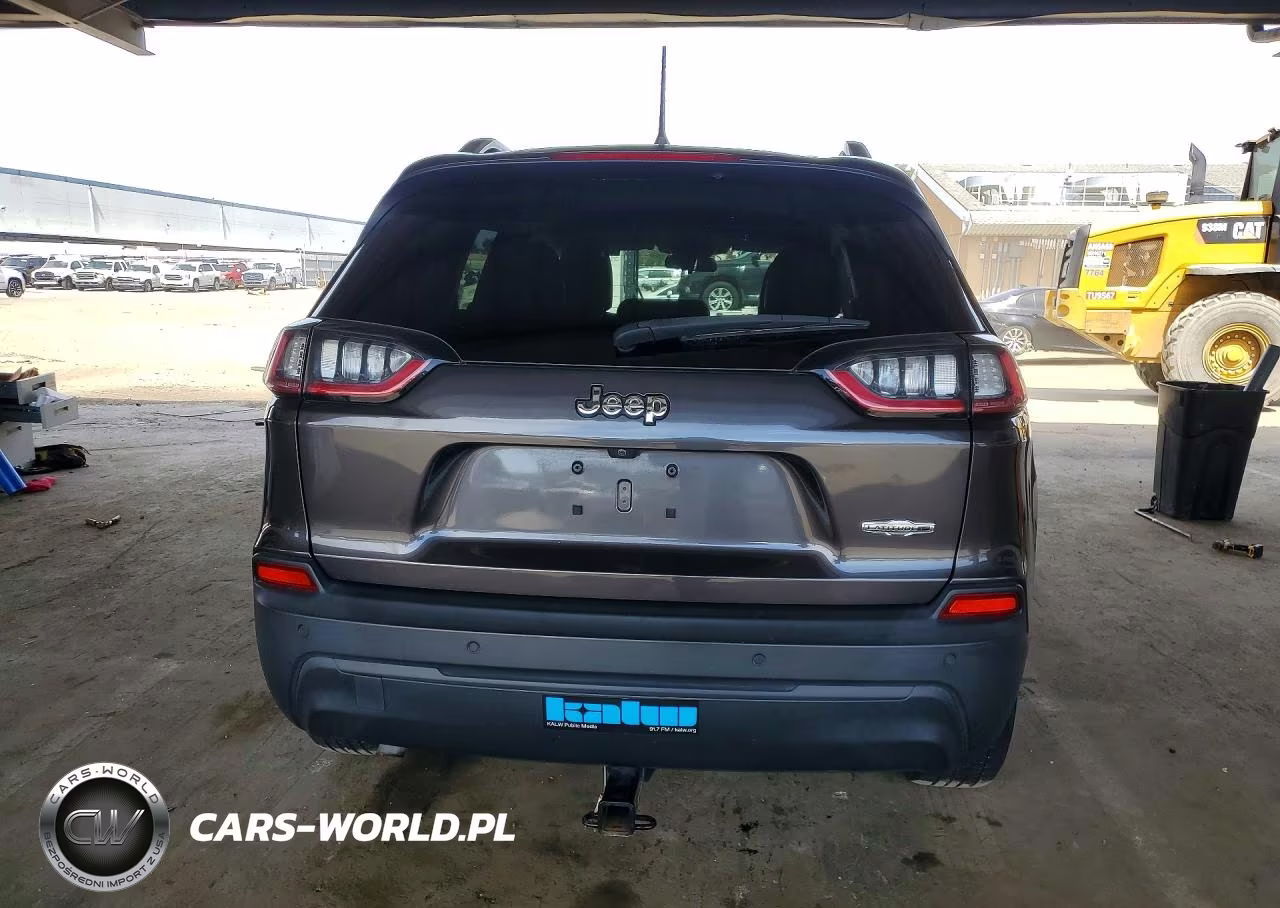2019 Jeep Cherokee Latitude Plus VIN:1C4PJLLB3KD474109 - 6