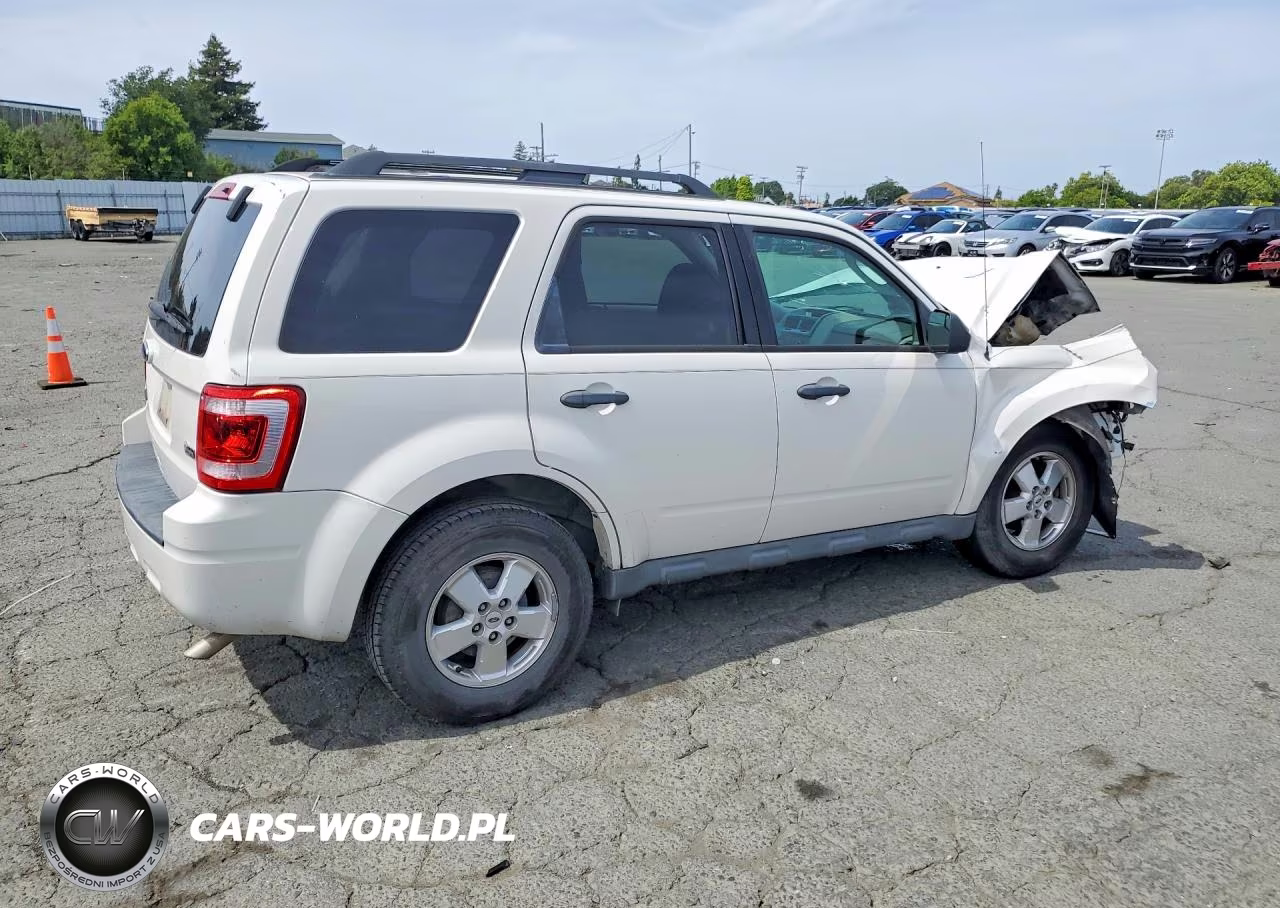 2012 Ford Escape Xlt VIN:1FMCU0DG6CKB67816 - 3