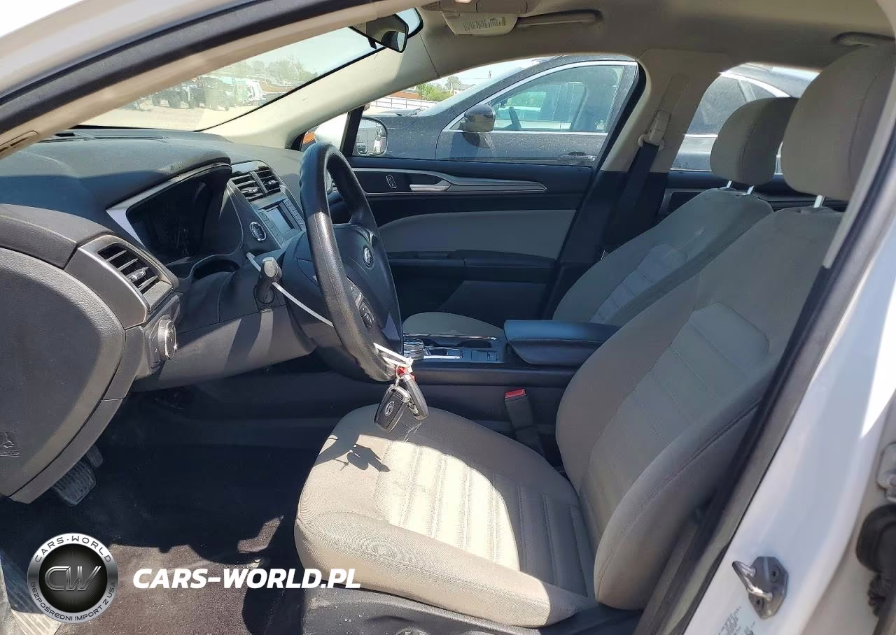 2017 Ford Fusion S VIN:3FA6P0G78HR221372 - 7