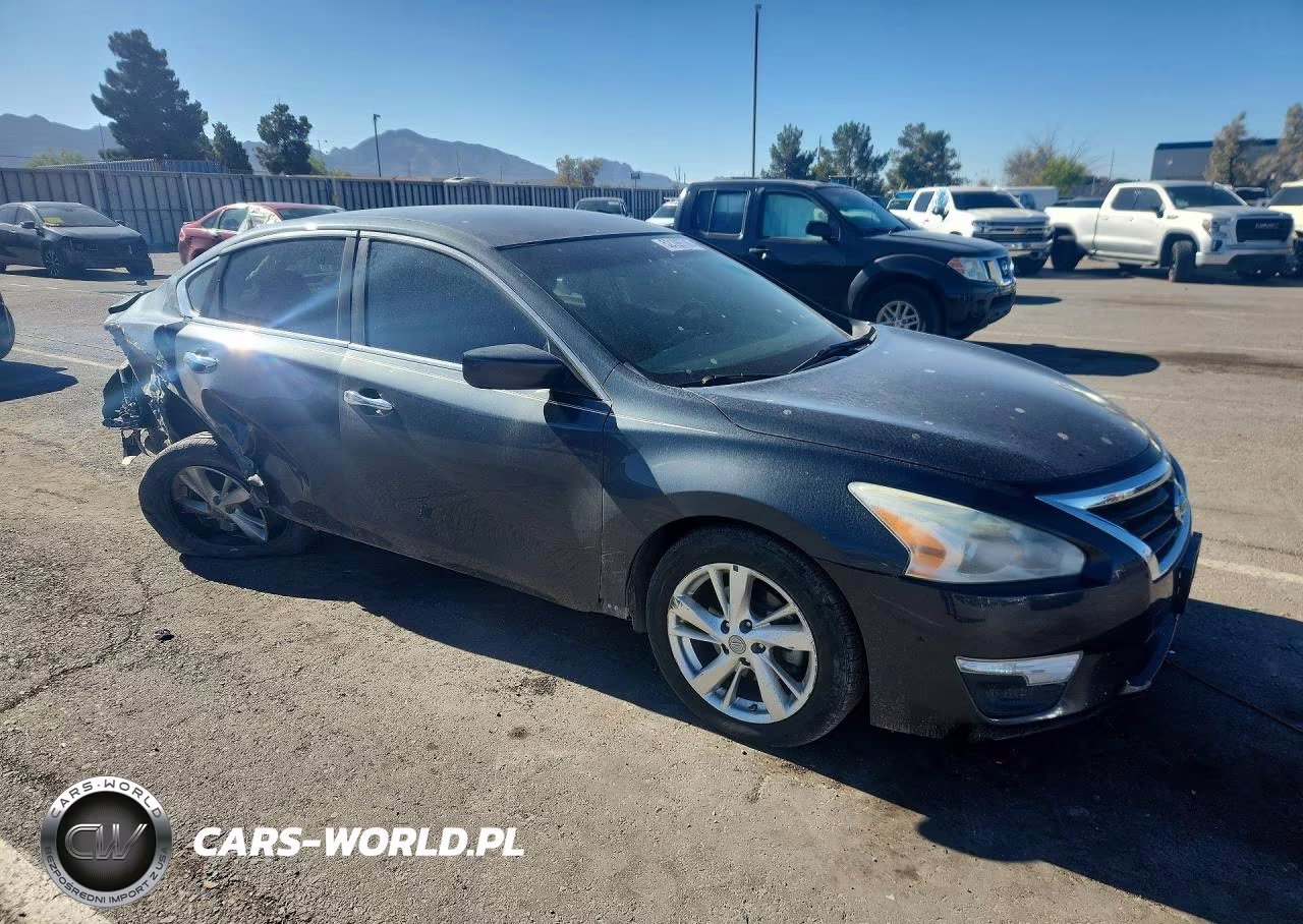 2013 Nissan Altima 2.5 VIN:1N4AL3AP1DN479083 - 4