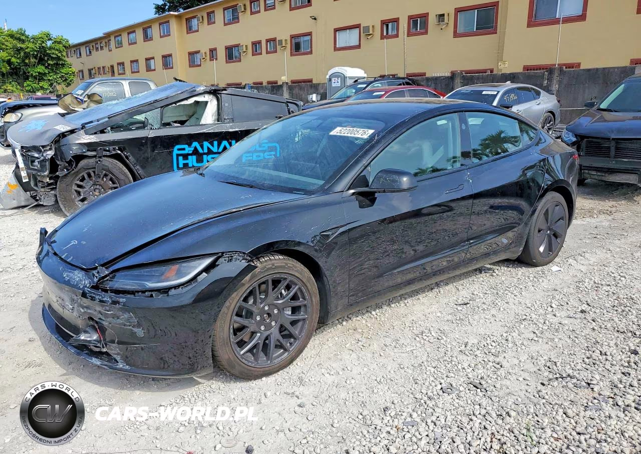 2024 Tesla Model 3 – zdjęcie 1 z 12