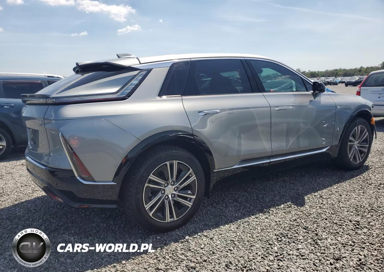 2026 Cadillac Lyriq Luxury VIN:1GYKPNRK9TZ307652 - 3