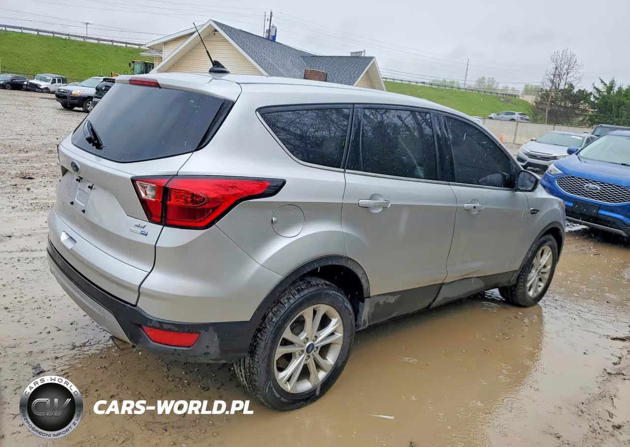 2019 Ford Escape Se VIN:1FMCU9GD2KUA51764 - 3