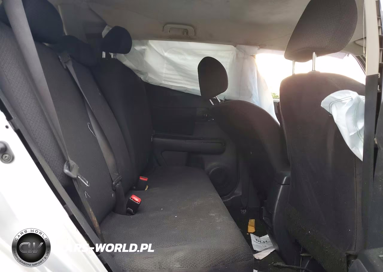 2008 Toyota Scion Xb VIN:JTLKE50EX81003629 - 10