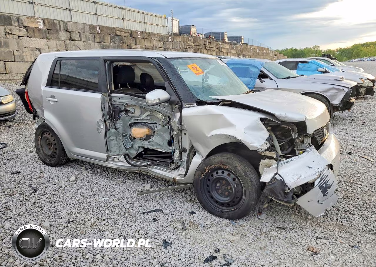 2008 Toyota Scion Xb VIN:JTLKE50EX81003629 - 4