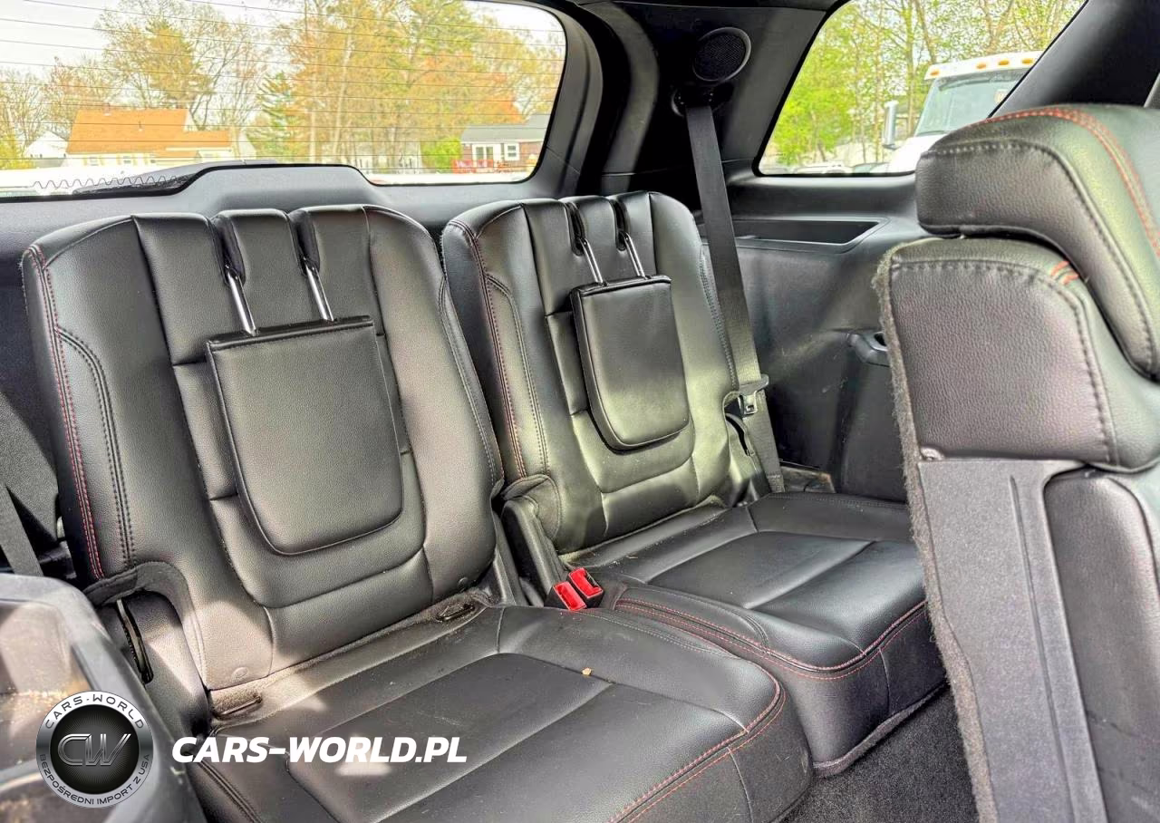 2017 Ford Explorer Sport VIN:1FM5K8GT8HGA00745 - 11