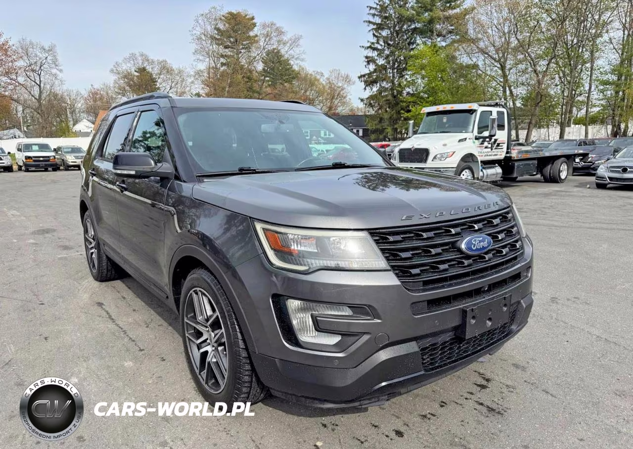 2017 Ford Explorer Sport VIN:1FM5K8GT8HGA00745 - 4