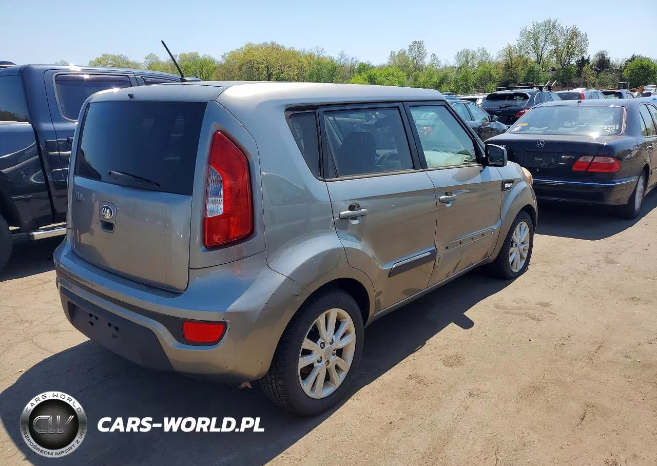 2013 Kia Soul Base VIN:KNDJT2A53D7614801 - 3