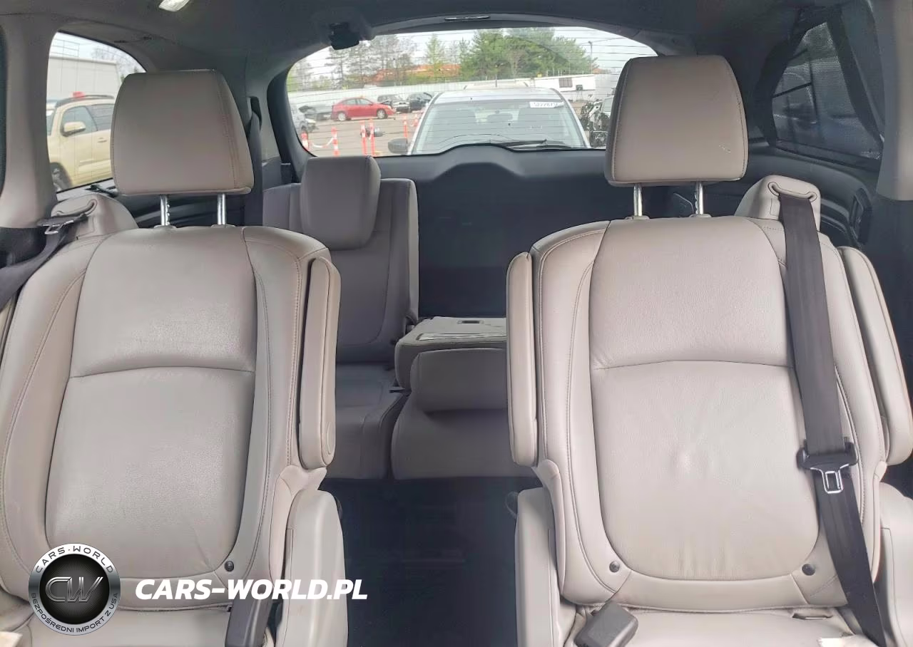2018 Honda Odyssey Elite VIN:5FNRL6H94JB040668 - 10