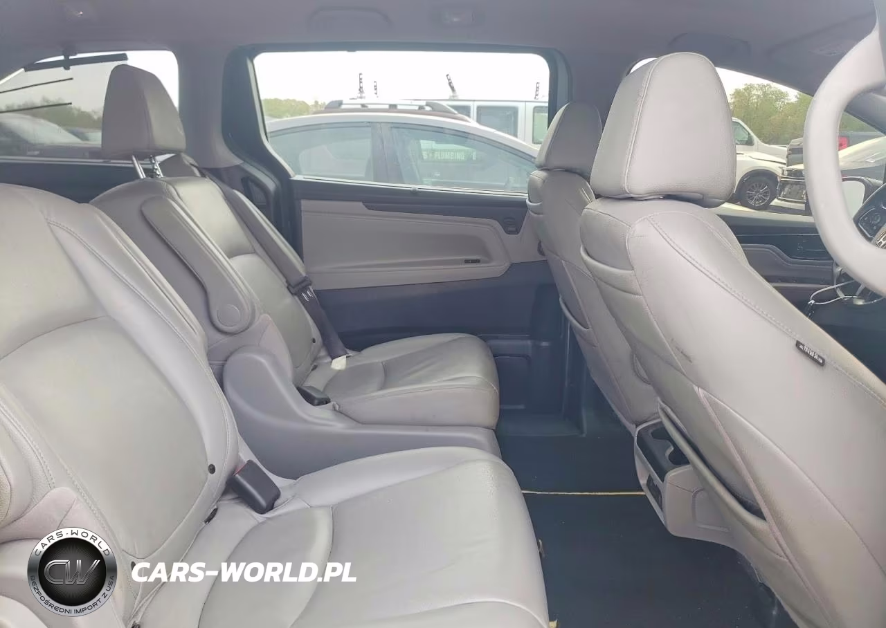 2018 Honda Odyssey Elite VIN:5FNRL6H94JB040668 - 11
