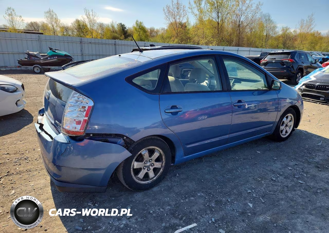 2004 Toyota Prius VIN:JTDKB20U340109737 - 3