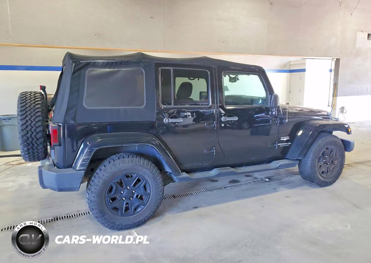 2015 Jeep Wrangler Unlimited Sahara VIN:1C4HJWEG5FL732964 - 3
