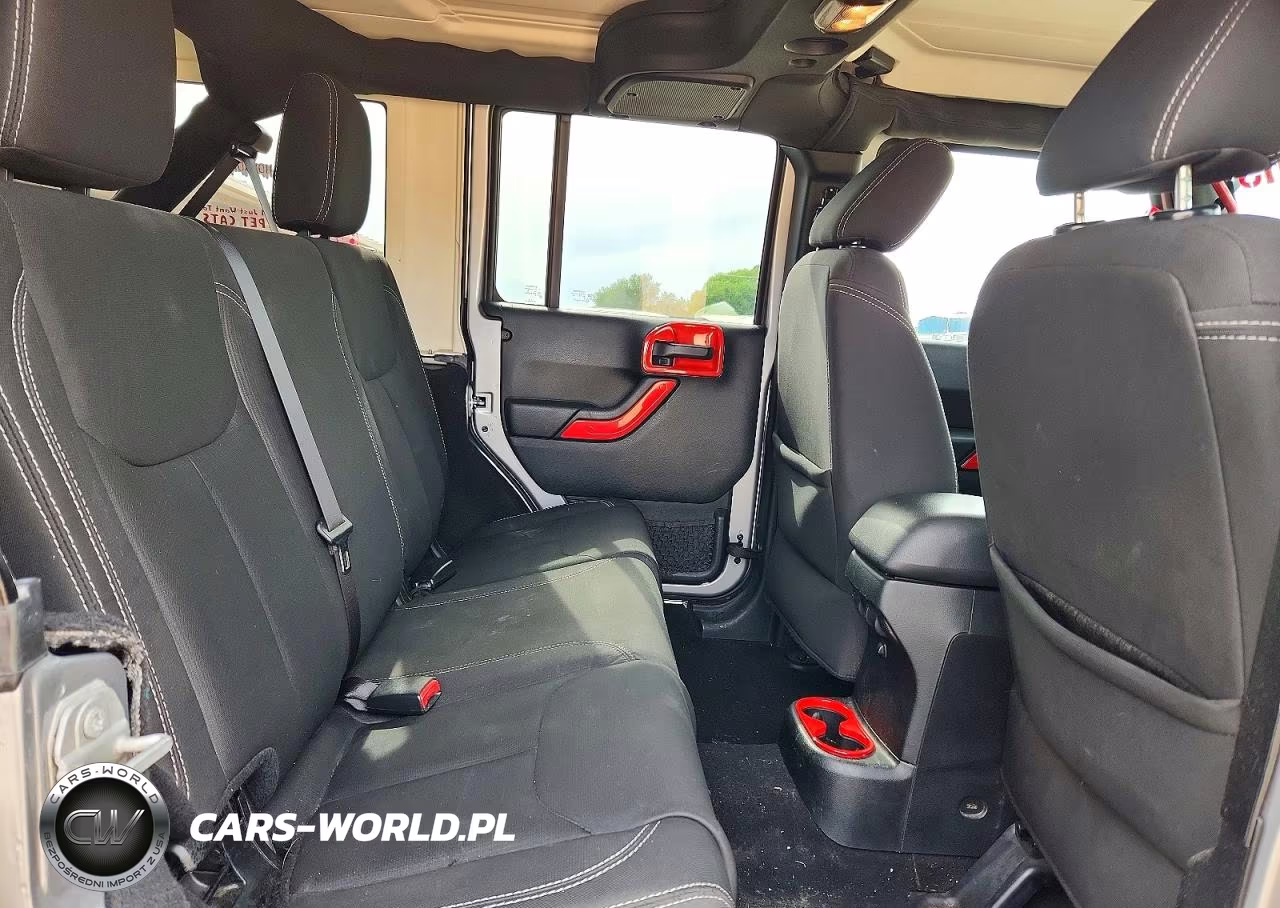 2018 Jeep Wrangler Unlimited Sahara VIN:1C4HJWEG7JL929269 - 11