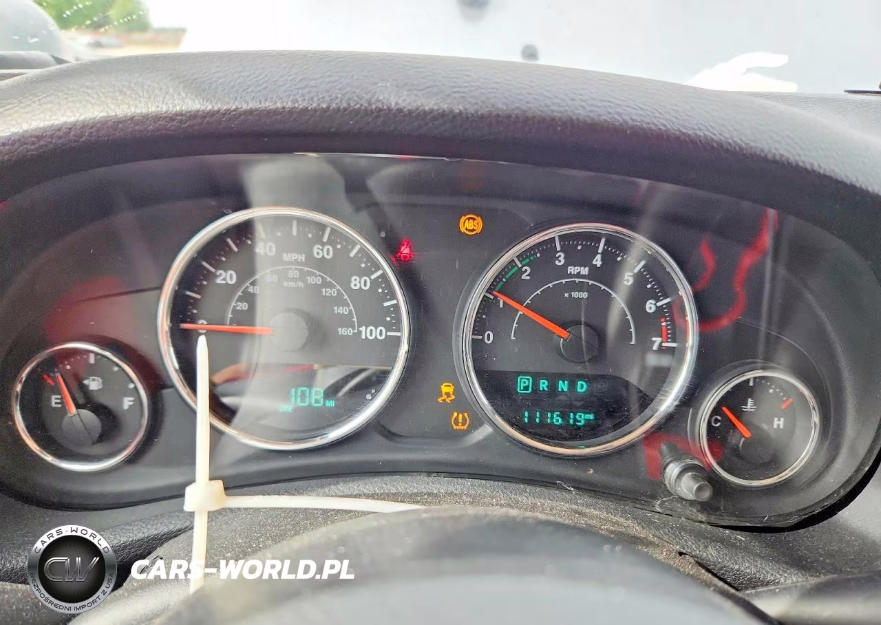 2018 Jeep Wrangler Unlimited Sahara VIN:1C4HJWEG7JL929269 - 9