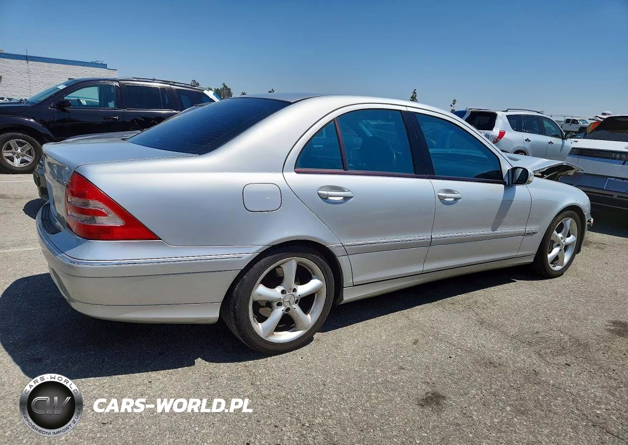 2004 Mercedes-Benz C 230K Sport Sedan VIN:WDBRF40JX4F549745 - 3