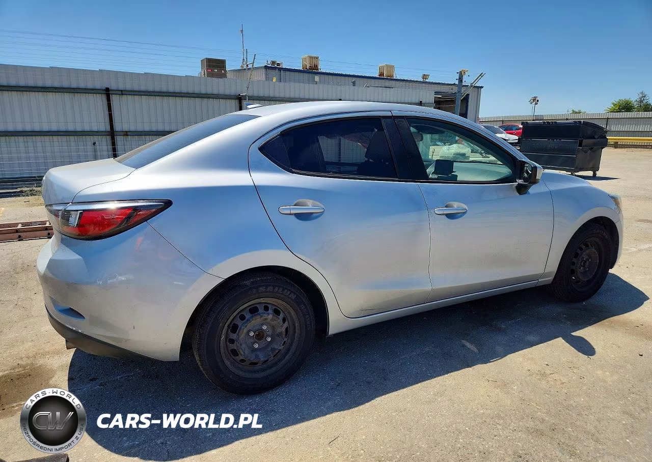 2019 Toyota Yaris L VIN:3MYDLBYV4KY519129 - 3
