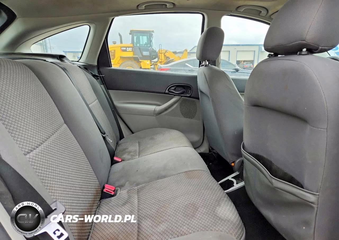 2005 Ford Focus VIN:3FAFP37N85R118173 - 10