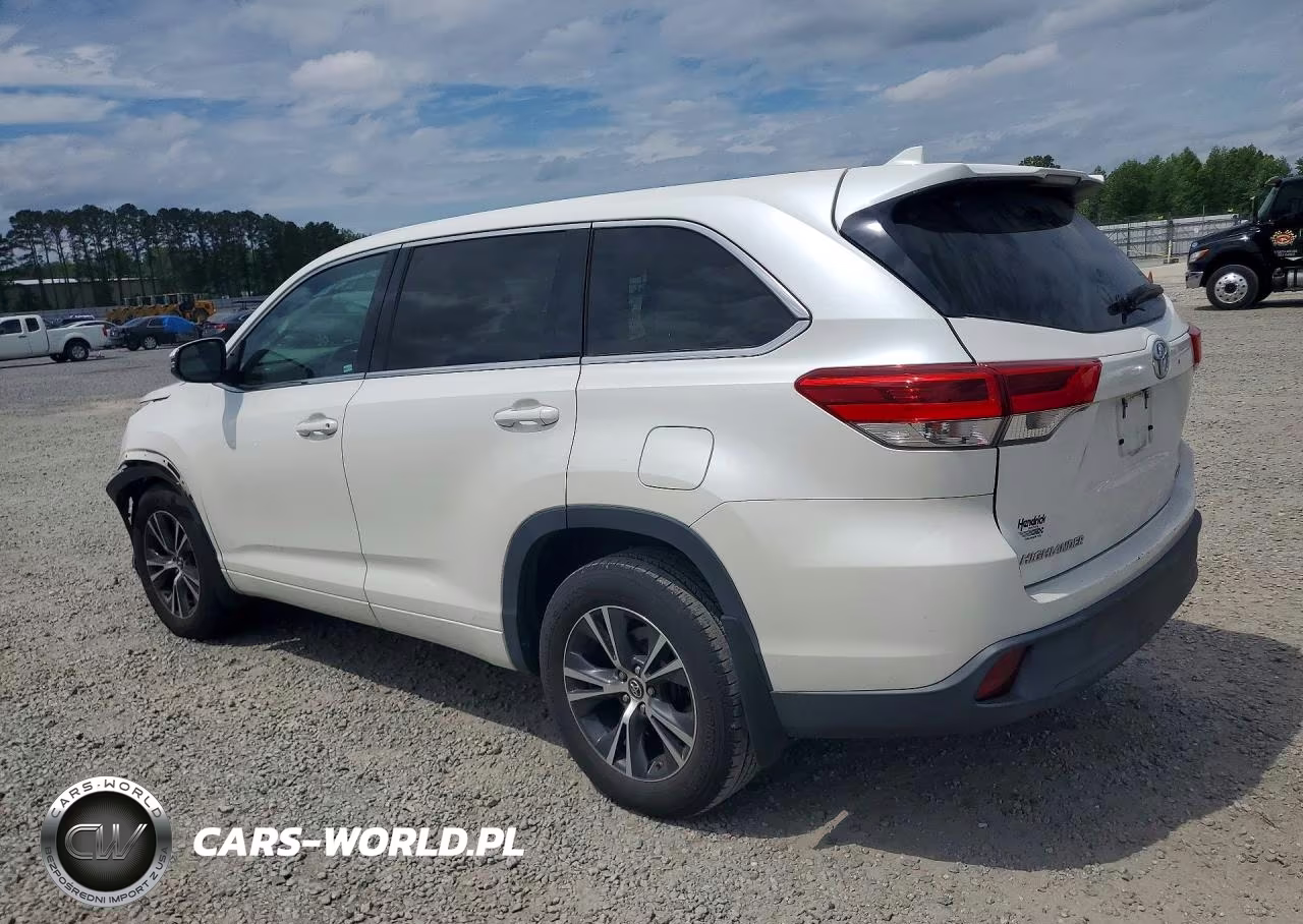 2018 Toyota Highlander Le Plus VIN:5TDBZRFH7JS861965 - 2