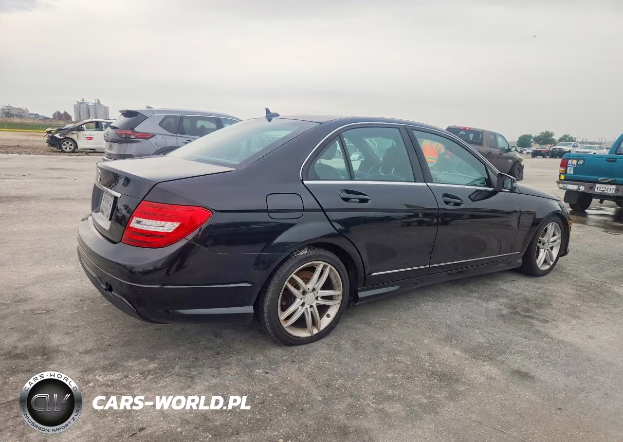 2013 Mercedes-Benz C 250 VIN:WDDGF4HB9DR269681 - 3