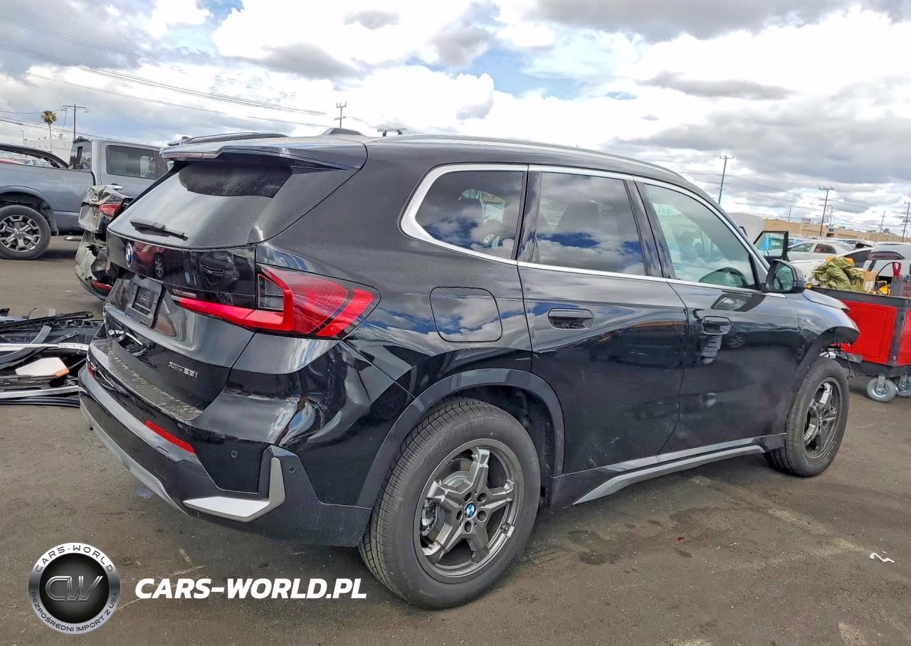 2026 BMW X1 xDrive28I VIN:WBX73EF08T5537302 - 3