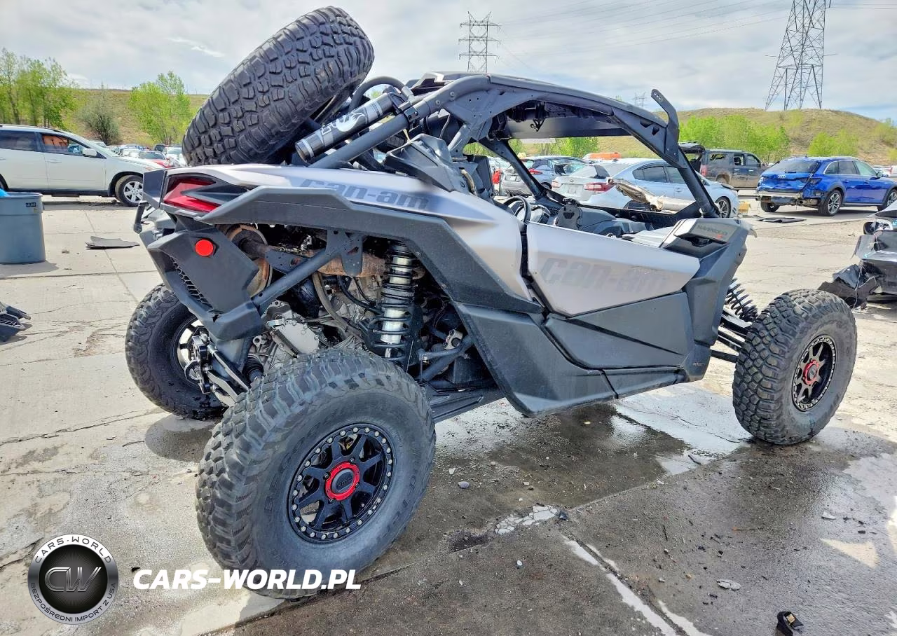 2018 Can-Am Maverick X3 X Rs Turbo R VIN:3JBVXAW46JK003399 - 4