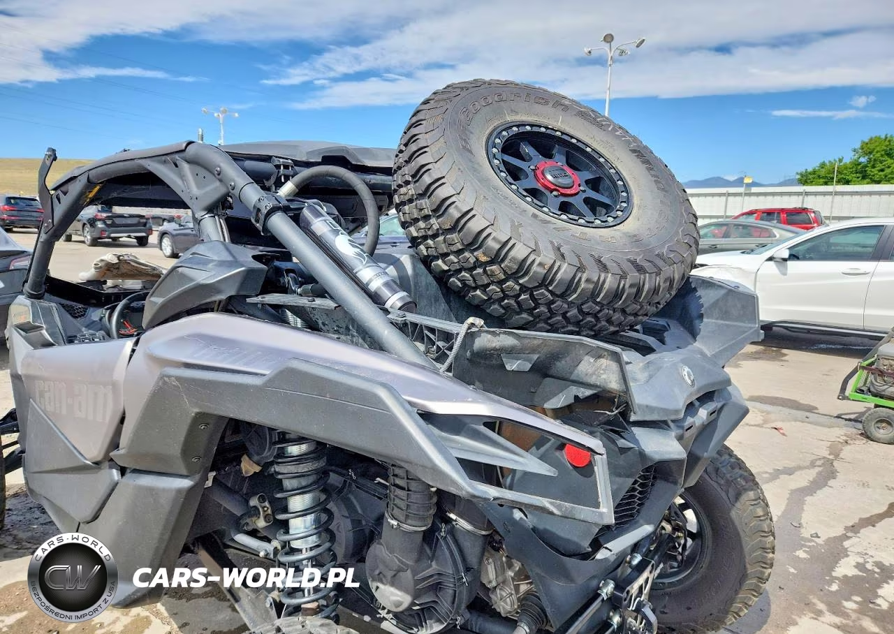 2018 Can-Am Maverick X3 X Rs Turbo R VIN:3JBVXAW46JK003399 - 6